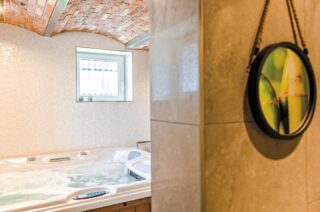aranżacja piwnicy - jacuzzi aranżacja piwnicy - jacuzzi